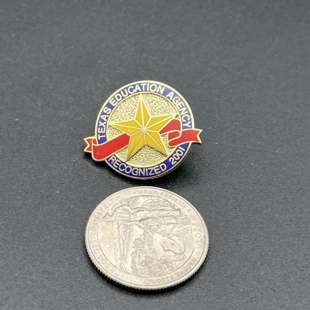 State Of‎ Texas Education Agency Recognized 2001 Lapel Hat Pin